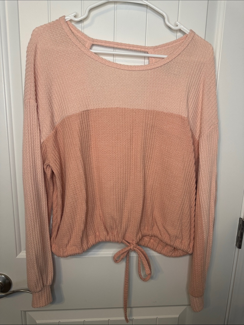 Women’s Hollister two-Tone Pink Tie-Hem waffle knit cozy open back Top